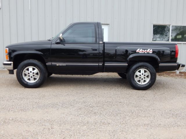 1990 Chevrolet C/K Pickup 1500 - photo 2