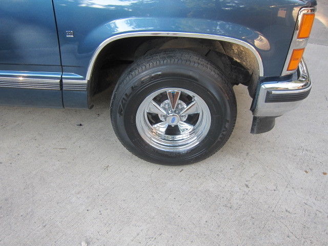 1990 Chevrolet C/K Pickup 1500 454 - photo 9