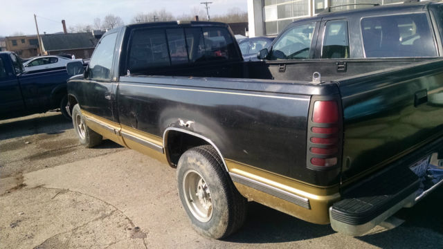 1990 Chevrolet C/K Pickup 1500 REG CAB 2WD - photo 3