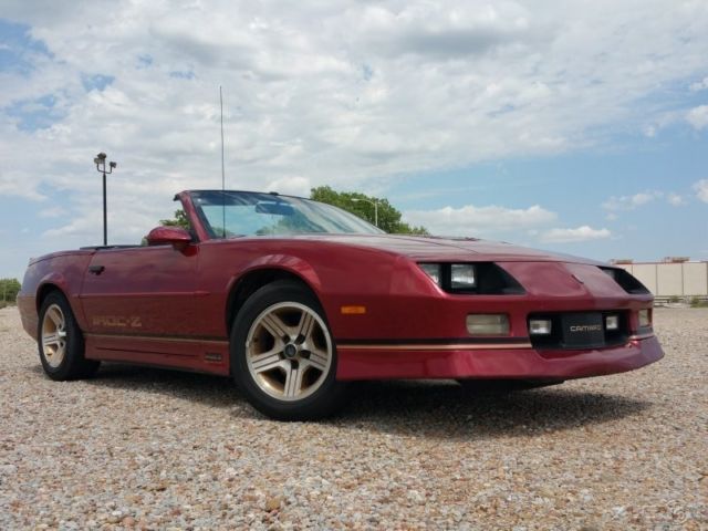 1990 Chevrolet Camaro IROC Z - photo 3
