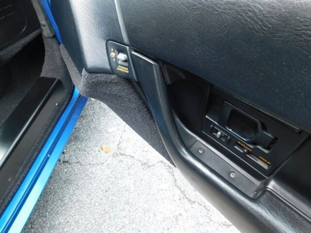 1990 Chevrolet Corvette - photo 12