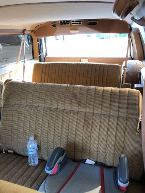 1990 Chevrolet Suburban - photo 12