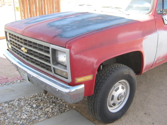 1990 Chevrolet Suburban - photo 2
