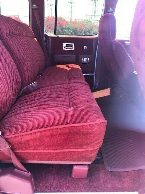 1990 Chevrolet Suburban - photo 8