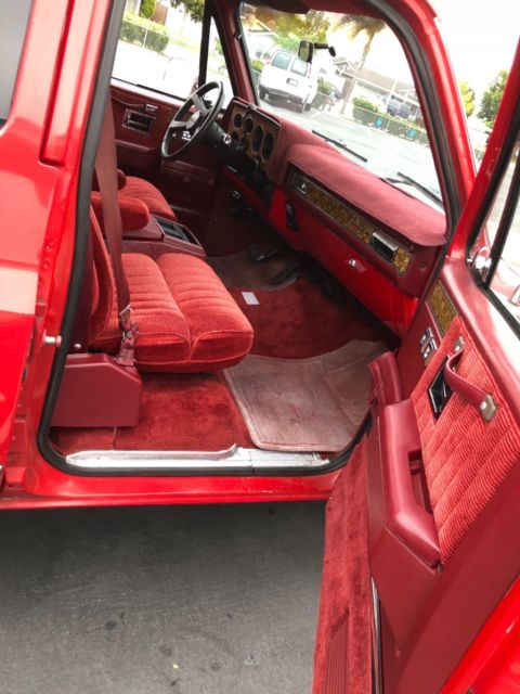 1990 Chevrolet Suburban - photo 4