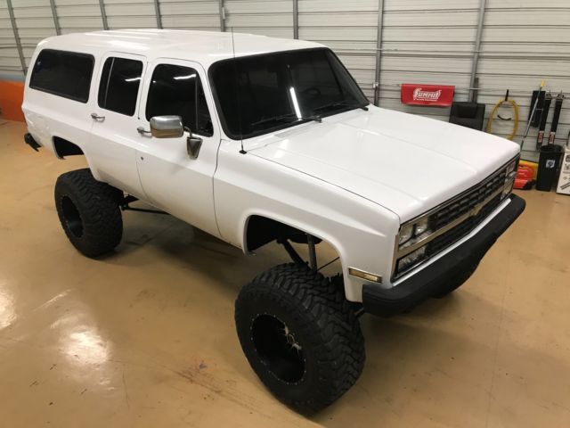 1990 Chevrolet Suburban - photo 2