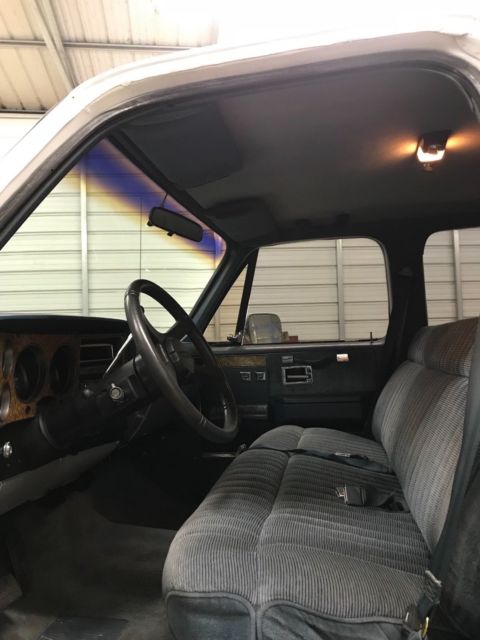 1990 Chevrolet Suburban - photo 9