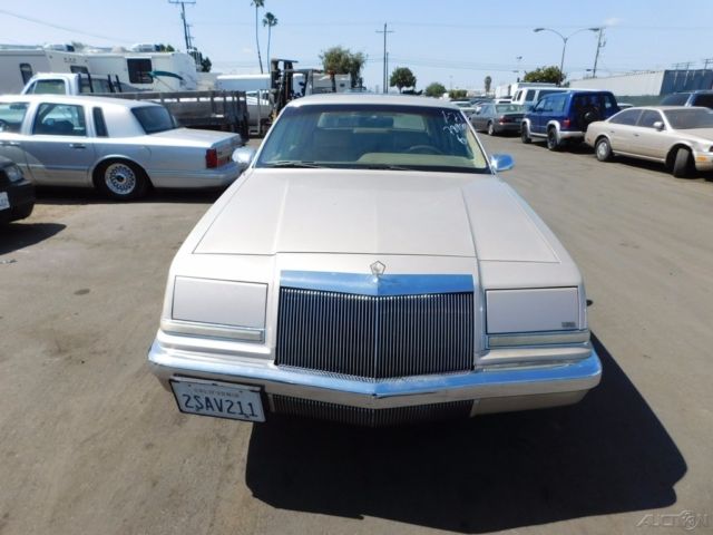 1990 Chrysler Imperial - photo 2