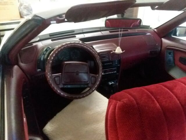 1990 Chrysler LeBaron - photo 4