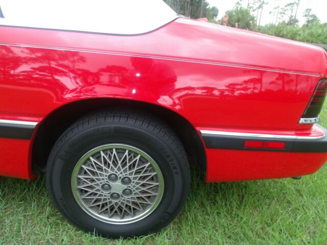 1990 Chrysler LeBaron Highline - photo 9