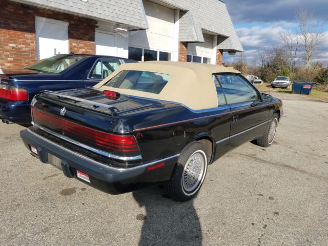 1990 Chrysler LeBaron Convertible - photo 9