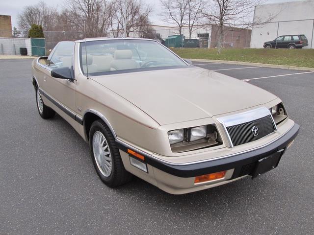 1990 Chrysler LeBaron - photo 3