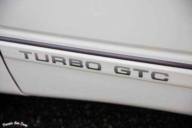 1990 Chrysler LeBaron GTC Turbo, Limited - photo 3