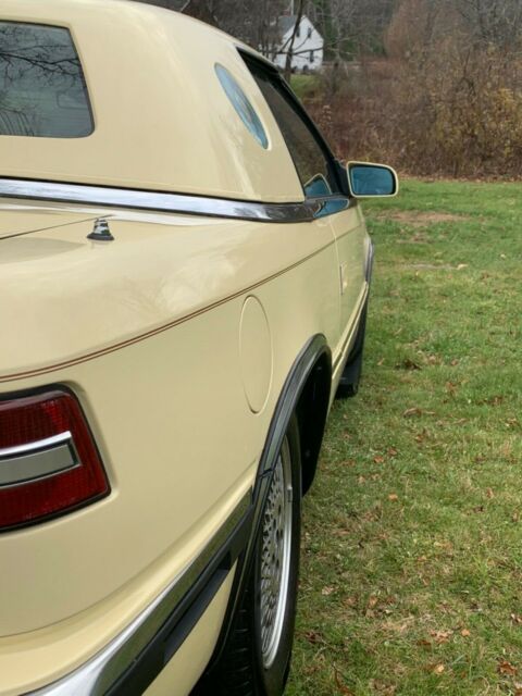 1990 Chrysler Levante - photo 4