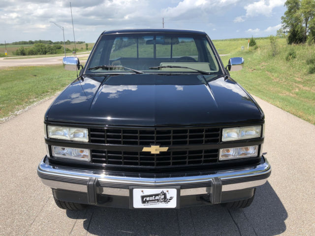 1990 Chevrolet C/K Pickup 1500 - 4x4 Z71 Short Box,AC, New Black Finish, No Rust - photo 3