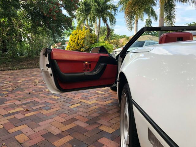 1990 Chevrolet Corvette Convertible - photo 6