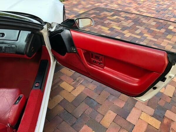 1990 Chevrolet Corvette Convertible - photo 8