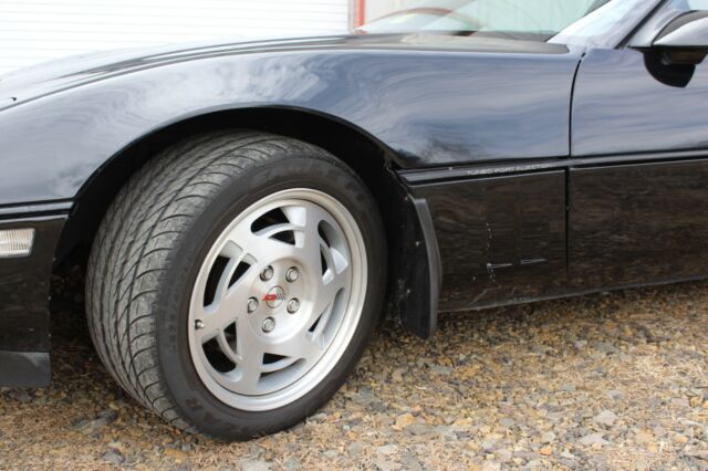 1990 Chevrolet Corvette - photo 2