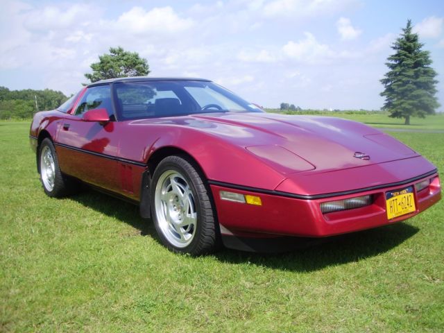 1990 CORVETTE lowered price must sell 1990 Chevrolet Corvette all black interior