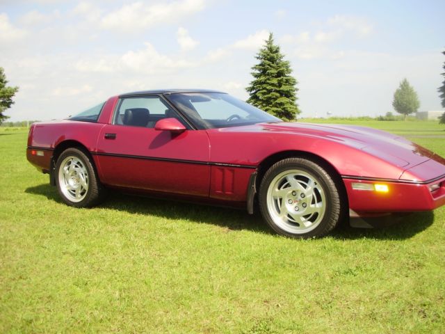 1990 Chevrolet Corvette all black interior - photo 2