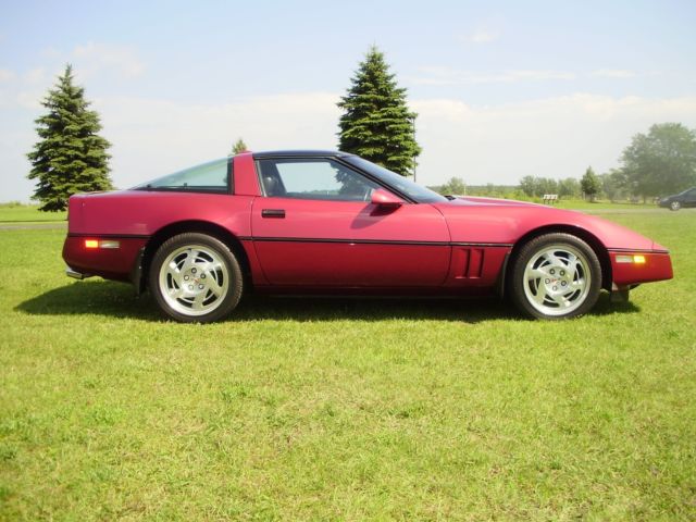 1990 Chevrolet Corvette all black interior - photo 3