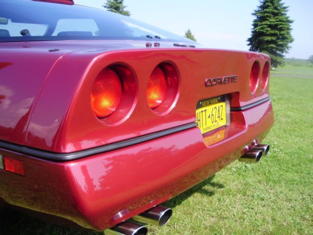 1990 Chevrolet Corvette all black interior - photo 7