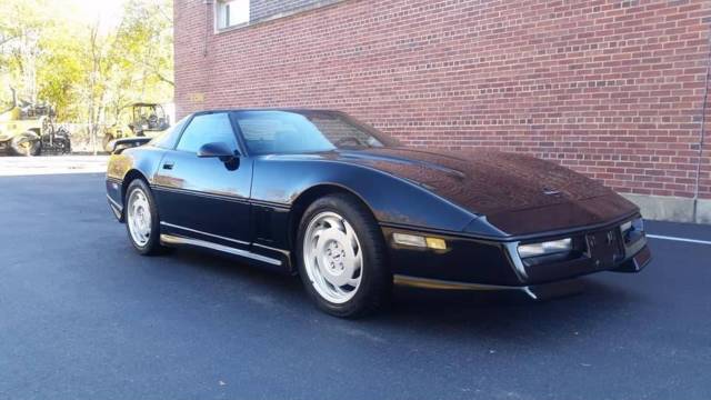 1990 Chevrolet Corvette - photo 2
