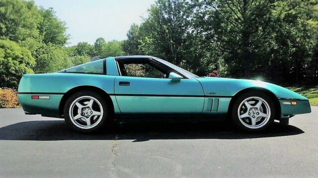 1990 Corvette ZR-1 - Very rare (1 of 16) in Turquoise Metallic! 400 HP!! 1990 Chevrolet Corvette