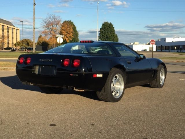 1990 Chevrolet Corvette ZR1 - photo 3