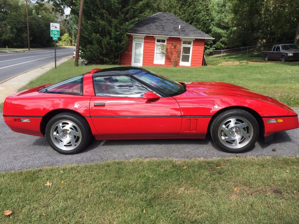 1990 Chevrolet Corvette ZR-1 - photo 2