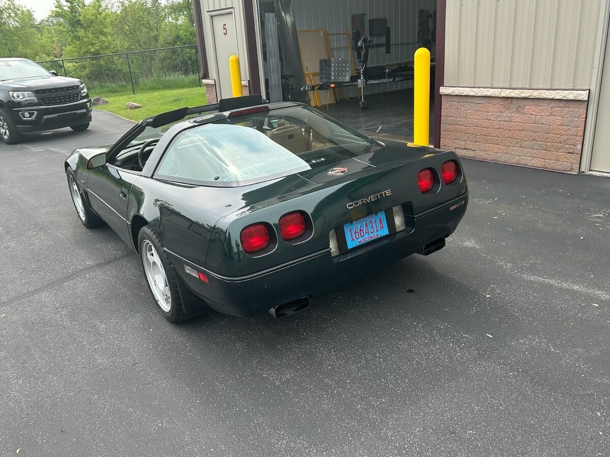 1990 Chevrolet Corvette ZR-1 - photo 2