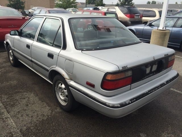 1990 Toyota Corolla Deluxe - photo 4
