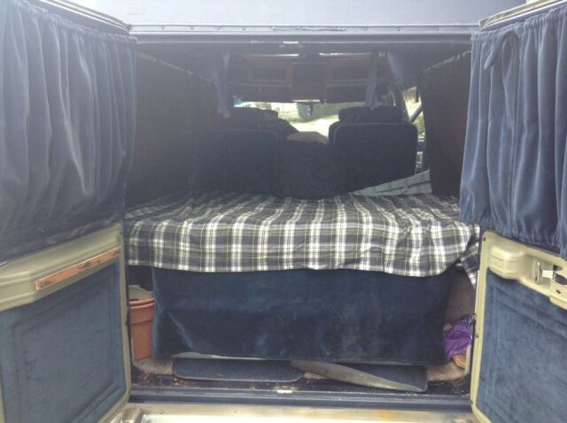 1990 Dodge B250 - photo 11