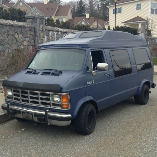 1990 Dodge B250 - photo 3