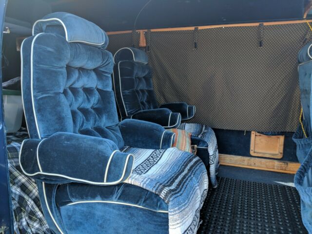 1990 Dodge B250 - photo 8
