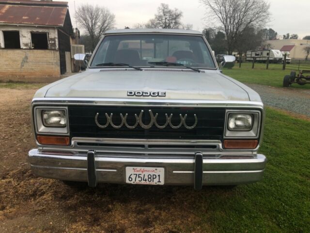 1990 Dodge Ram 2500 Base - photo 2