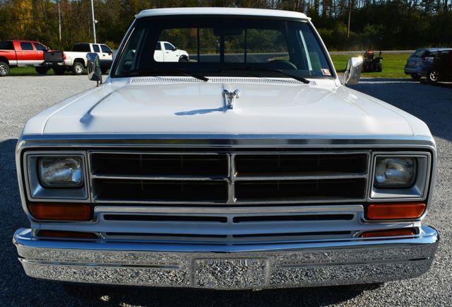 1990 Dodge Ram 2500 Base - photo 6