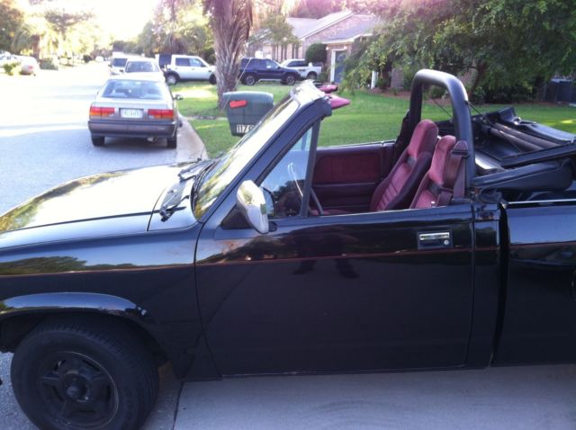 1990 DODGE DAKOTA CONVERTIBLE PICKUP TRUCK / BLACK / RED INTERIOR 1990 Dodge Dakota