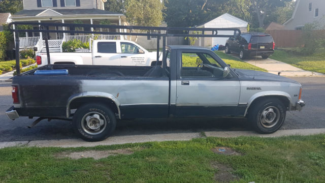 1990 Dodge Dakota