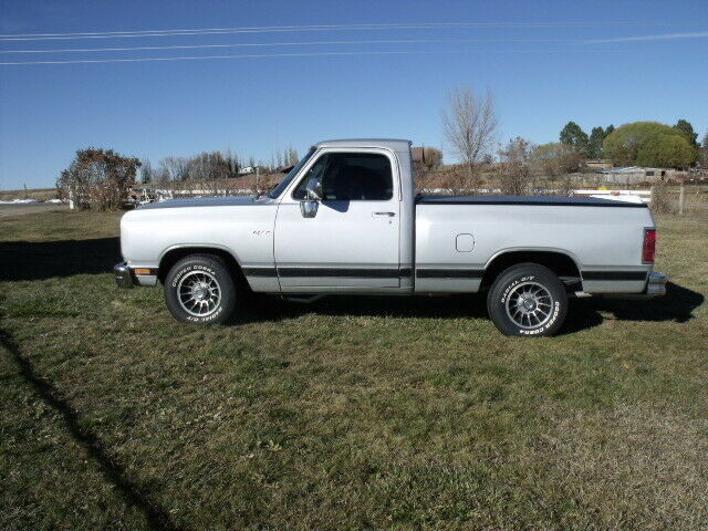1990 Dodge Other Pickups Short Bed D150 - photo 2
