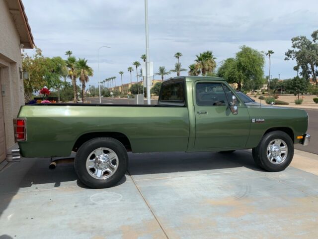 1990 Dodge Ram 3500 - photo 9