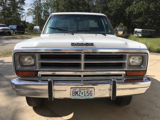 1990 Dodge Ram 2500 - photo 3