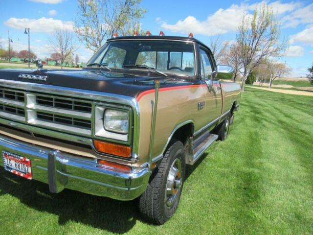 1990 Dodge Ram 2500 LE - 4X4 CUMMINS - photo 4