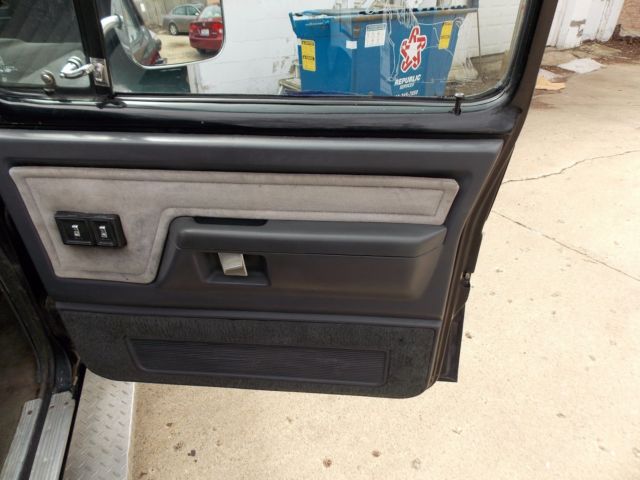 1990 Dodge Ram 3500 - photo 11