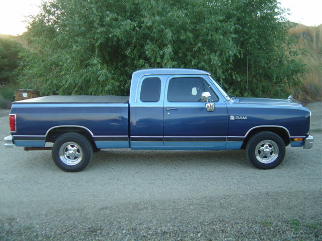 1990 Dodge Other Pickups Ram LE Shortbed Club Cab - photo 6