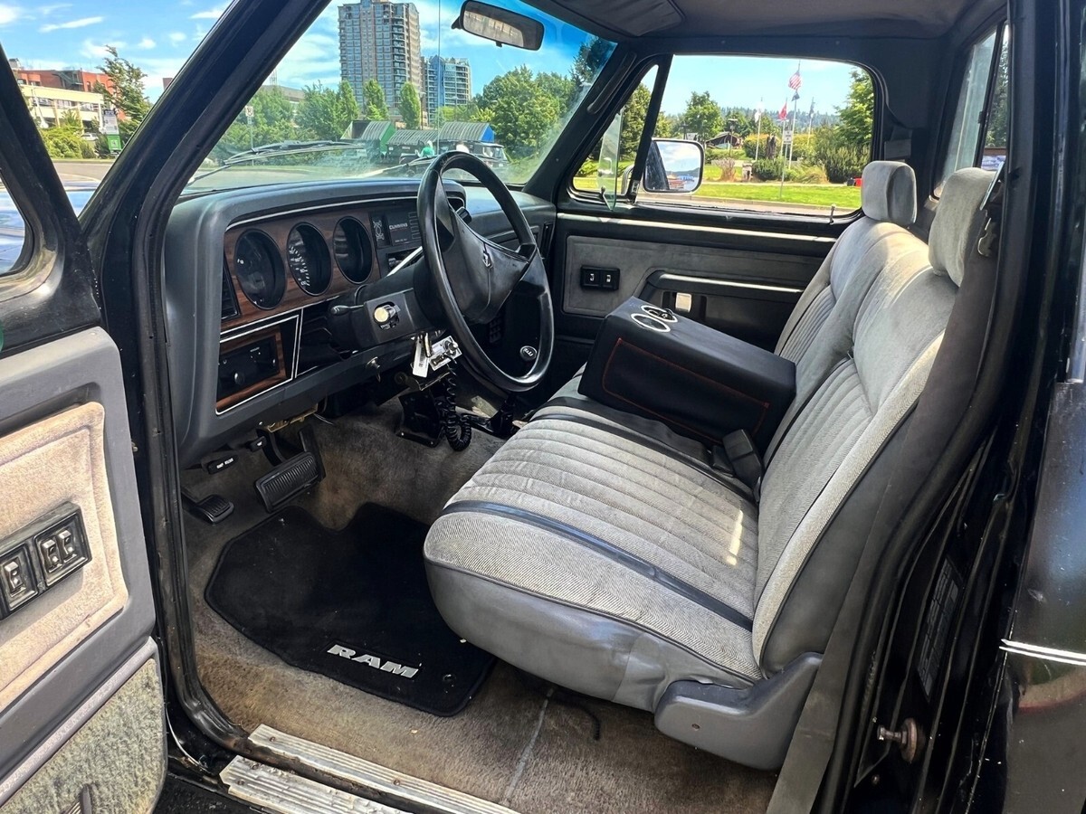 1990 Dodge Other Pickups 5.9L Cummins Diesel 4WD LE 250 Power Ram 148k Daily Rig - photo 11