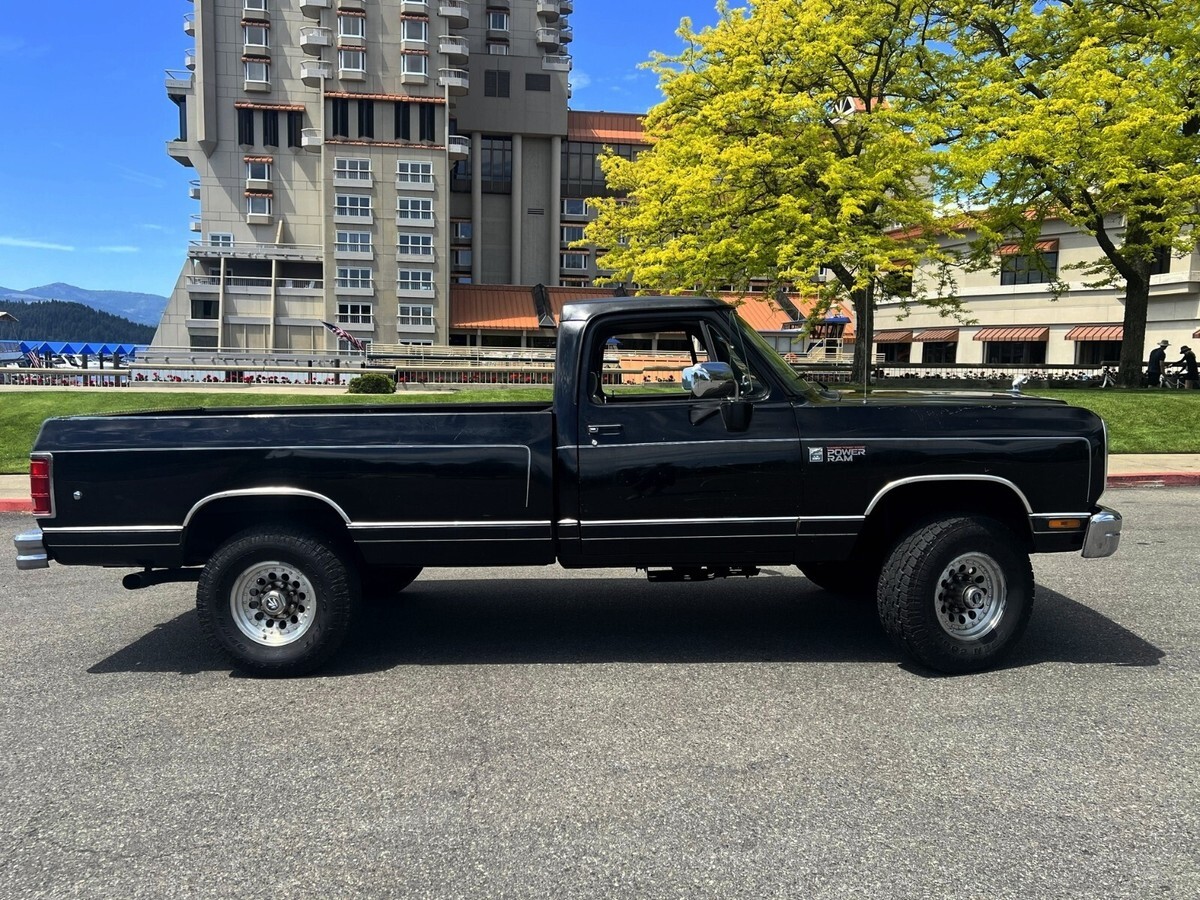 1990 Dodge Other Pickups 5.9L Cummins Diesel 4WD LE 250 Power Ram 148k Daily Rig - photo 3