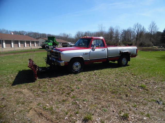 1990 DODGE RAM LE 250 4X4 WITH BOSS SNOW PLOW RUNS GOOD POWER RAM 1990 Dodge Ramcharger POWER RAM 250