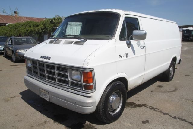 1990 Dodge Ram Van 250 Automatic 8 Cylinder NO RESERVE 1990 Dodge Ram Van 250