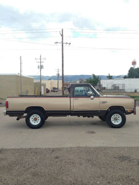 1990 Dodge Ram 2500 - photo 4